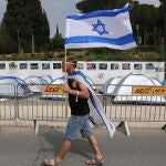 Protest continues outside Knesset in Jerusalem