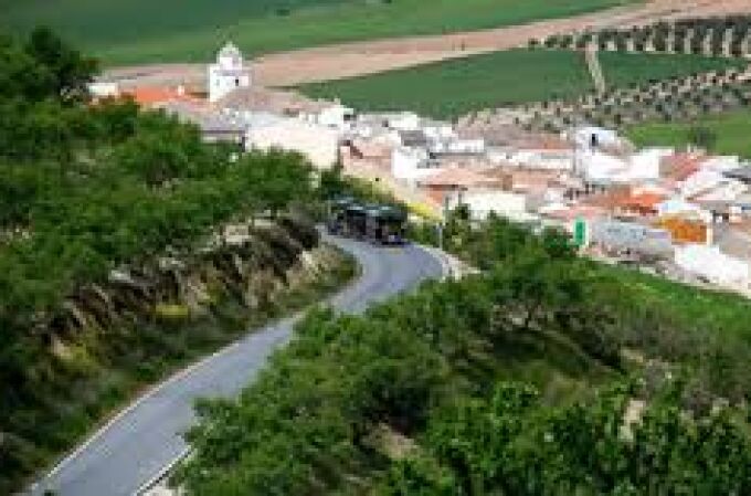 Investigan al exalcalde de El Pinar (Granada) por acoso y agresión sexual a una concejala