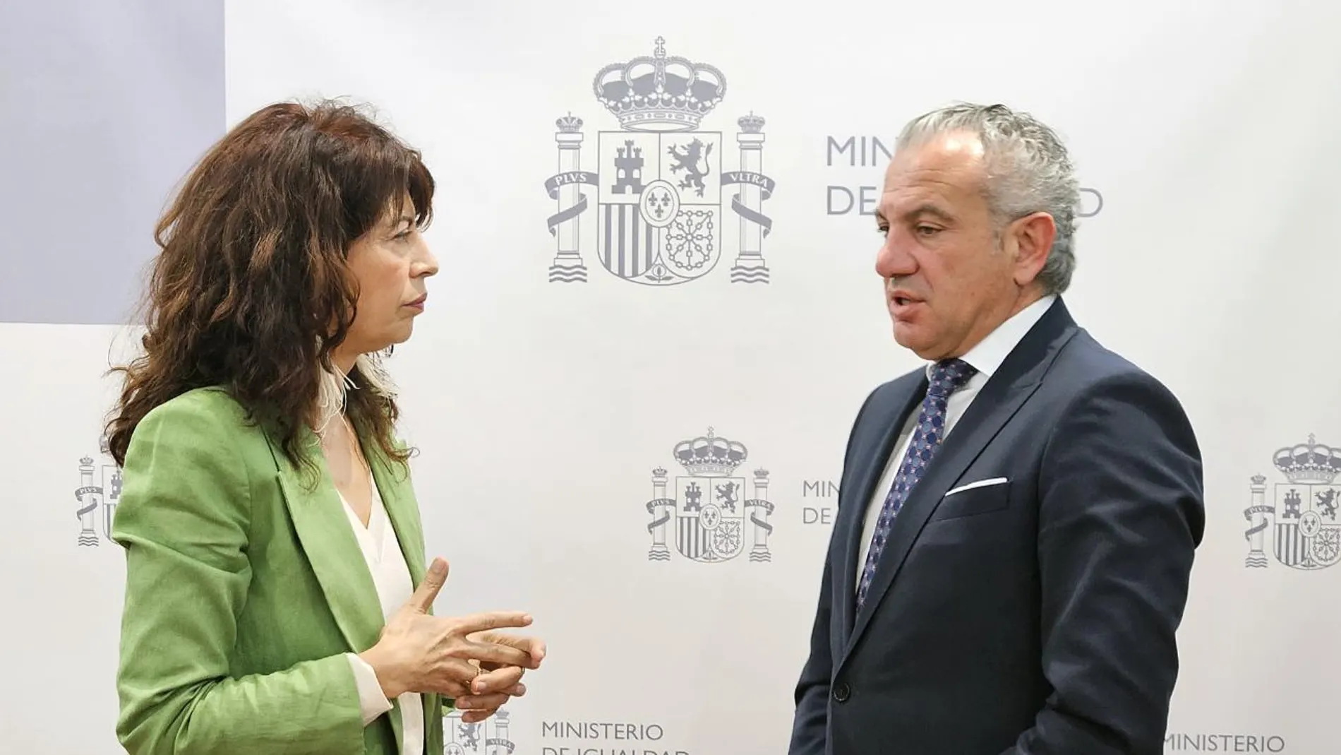 La ministra de Igualdad, Ana Redondo, se reúne con el delegado del Gobierno en Castilla y León, Nicanor Sen, para abordar las líneas de trabajo enmarcadas para la lucha contra la violencia de género en la Comunidad