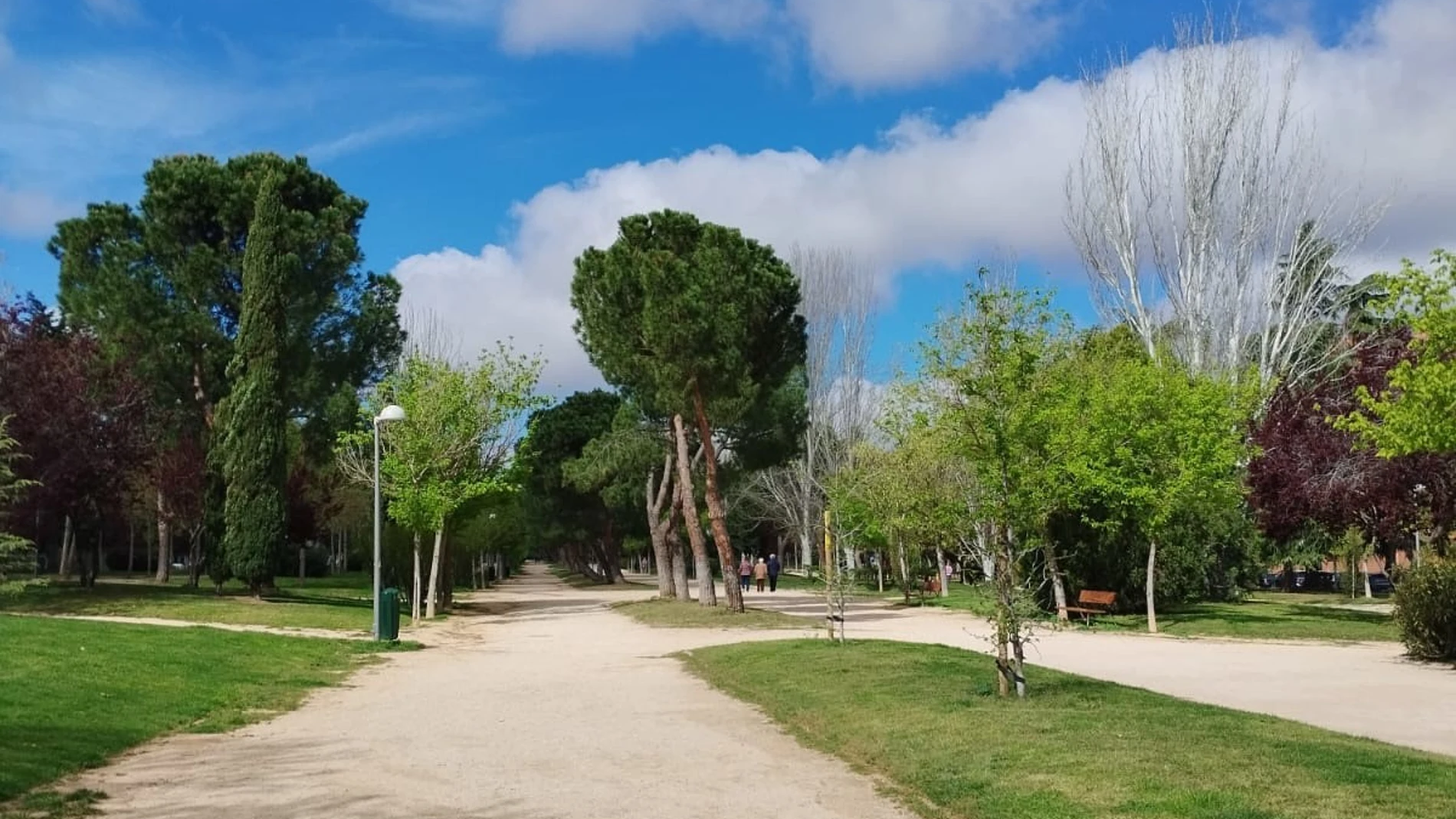 Parque de Los Llanos en HortalezaEUROPA PRESS03/04/2024