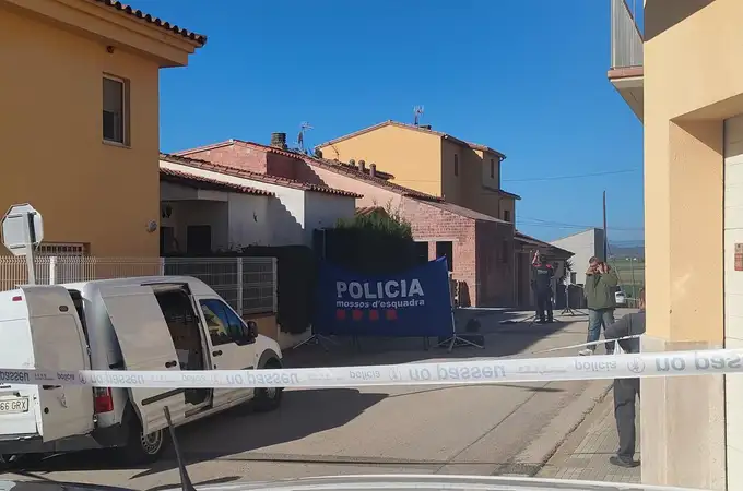 Detenido el padre que ha matado a su hijo de cinco años y ha apuñalado a su mujer en Bellcaire d'Empordà (Girona)