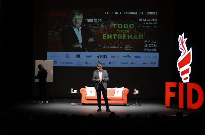 Toni Nadal llena el Teatro Juan Bravo en la primera jornada del I FID Segovia Recoletas Salud