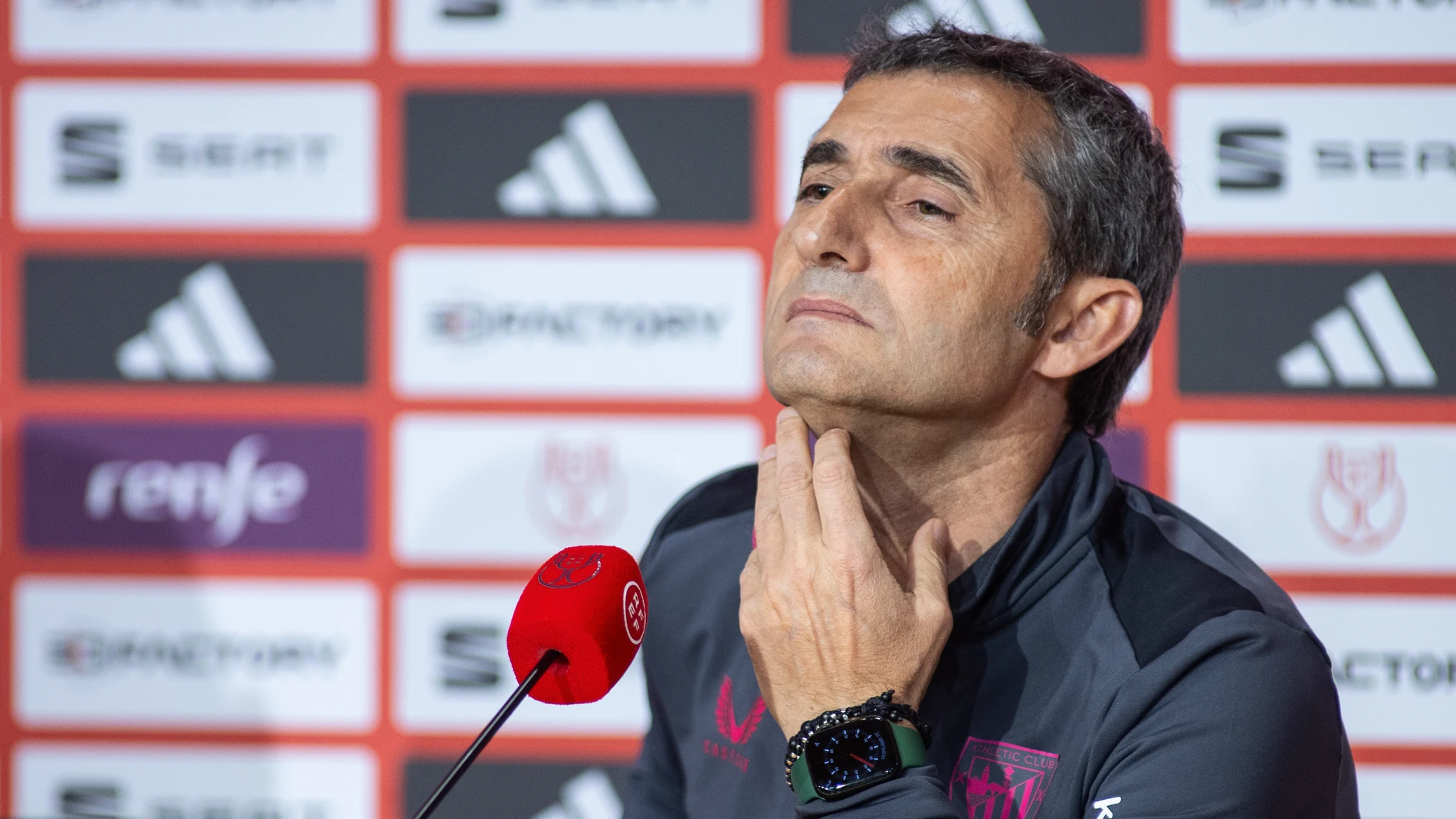 Ernesto Valverde, head coach of Athletic Club, attends his press conference before the spanish cup, Copa del Rey, football match between Athletic Club and RCD Mallorca at La Cartuja Stadium on April 5, 2024 in Sevilla, Spain AFP7 05/04/2024 ONLY FOR USE IN SPAIN