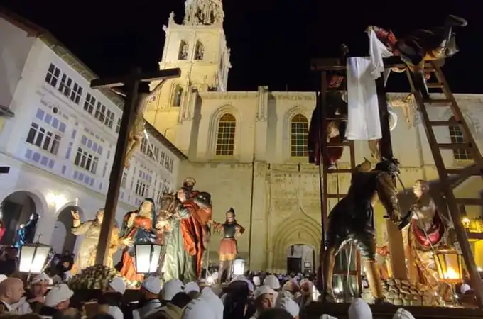La Semana Santa de Medina de Rioseco campea el temporal y se mantiene como referente turístico nacional