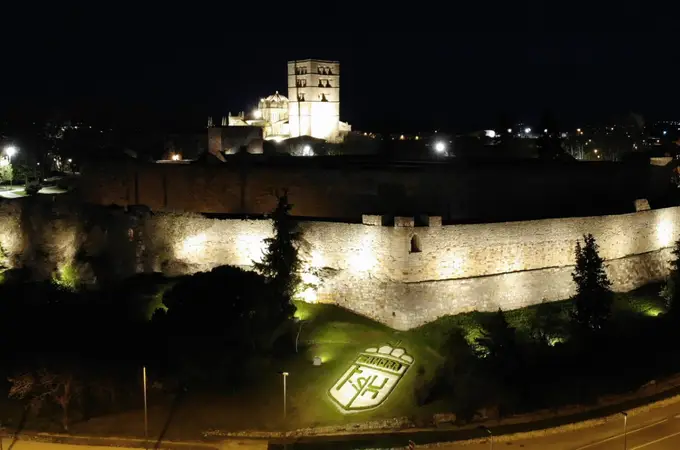 La muralla de Zamora cuenta con una nueva iluminación ornamental