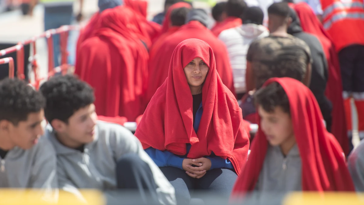 Enfado en Móstoles por la llegada (sorpresa) de 230 refugiados enviados por Moncloa