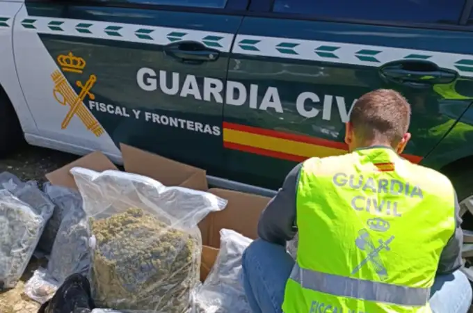 La Guardia Civil intercepta un envío de marihuana por una empresa de mensajería de Mairena del Aljarafe (Sevilla)