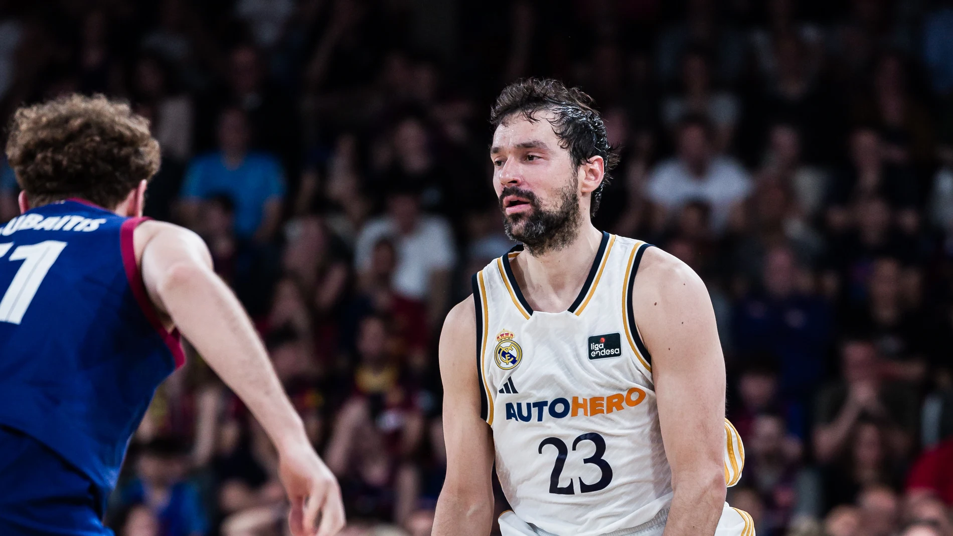 Sergio Llull of Real Madrid in action during the ACB Liga Endesa, match played between FC Barcelona and Real Madrid at Palau Blaugrana on April 07, 2024 in Barcelona, Spain.AFP7 07/04/2024 ONLY FOR USE IN SPAIN