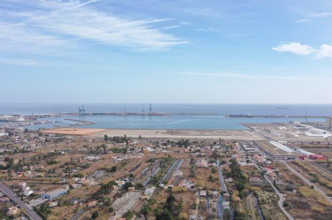 El puerto de Castellón cierra el primer trimestre de este año creciendo un 45% en tráfico de mercancías