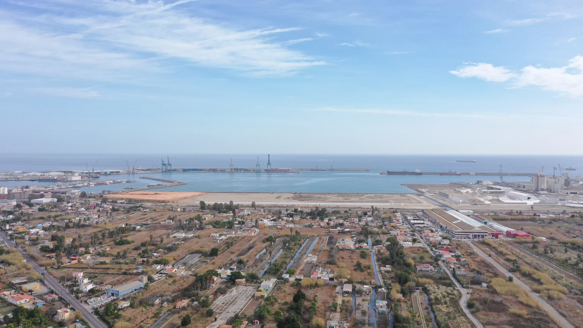 El puerto de Castellón cierra el primer trimestre de este año creciendo un 45% en tráfico de mercancías