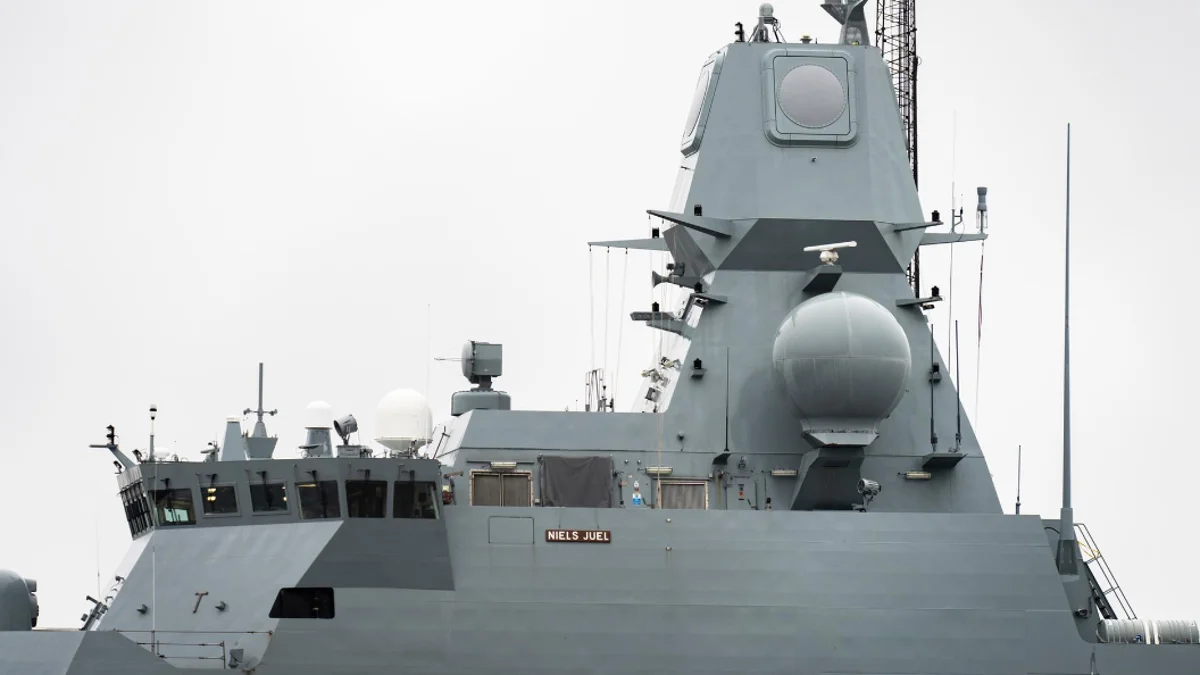 Por qué falló el misil Harpoon en una fragata de Dinamarca que obligó a cerrar su espacio marítimo