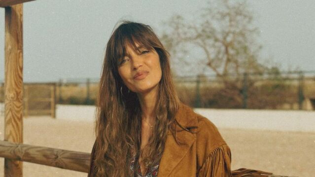 Sara Carbonero con vestido boho.
