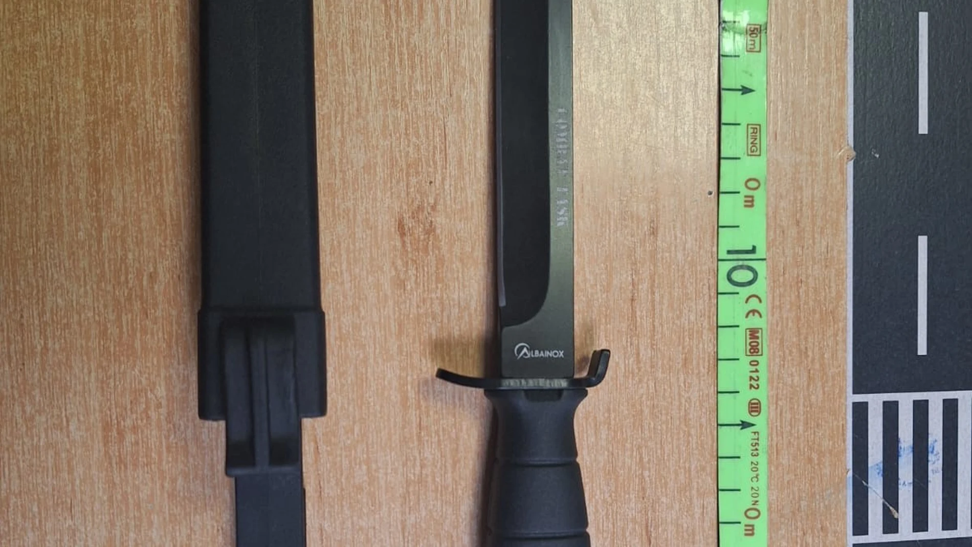 Machete utilizado para robar en una farmacia de Chiclana. AYUNTAMIENTO DE CHICLANA10/04/2024