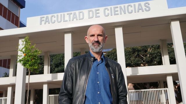 El catedrático Miguel Ángel García