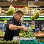 Reportaje comerciantes en el mercado de Chamberí en Madrid. © Alberto R. Roldán / Diario La Razón.