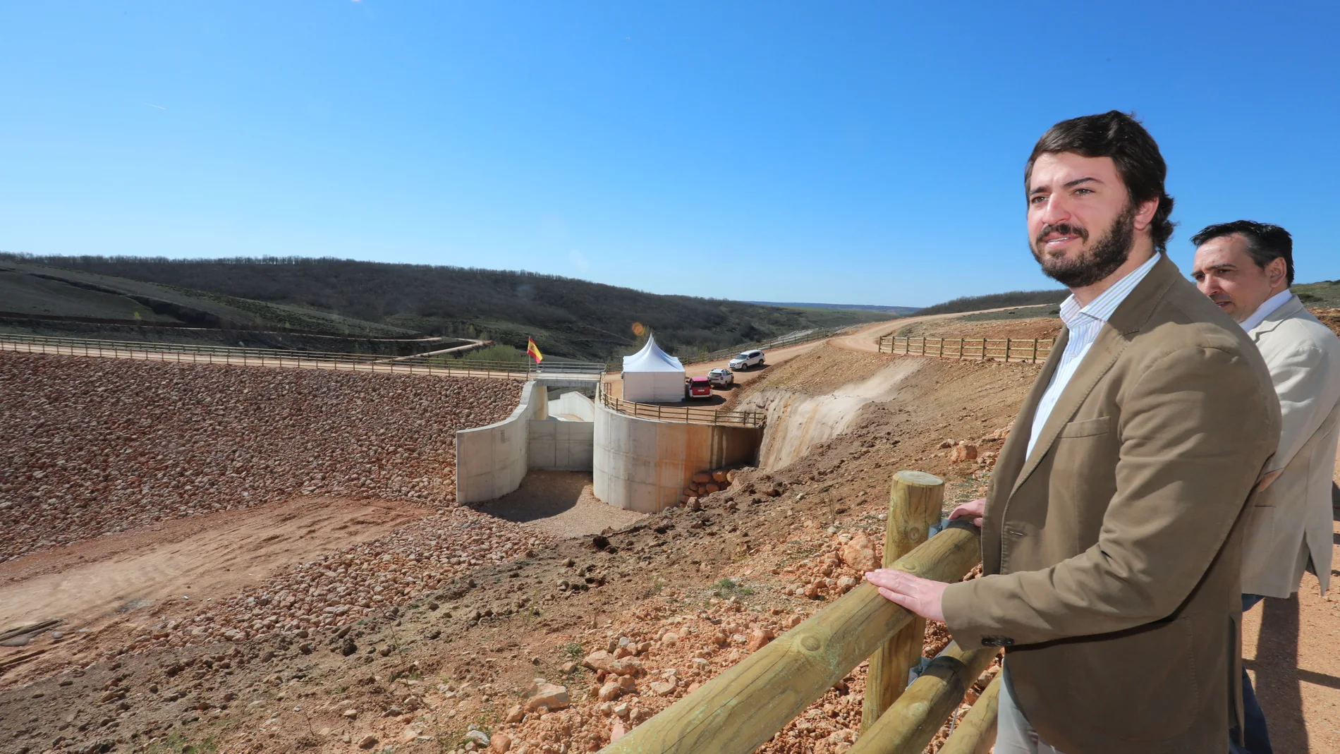 García-Gallardo visita la presa de Las Cuevas, en Palencia