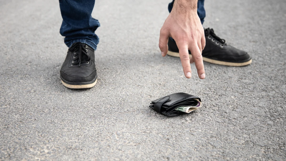 Un joven roba la tarjeta de crédito a su amigo aprovechando que estaba malherido en Albacete