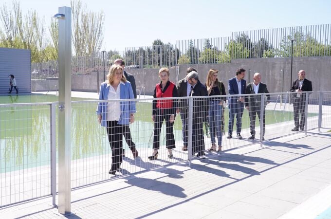 Madrid estrena una nueva piscina municipal de verano en Barajas y abrirá la temporada en torno al 15 de mayo