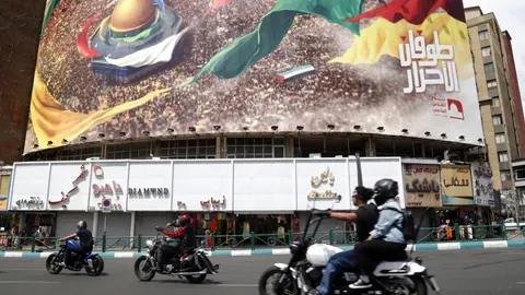Cartel antiisraelí en el centro de Teherán