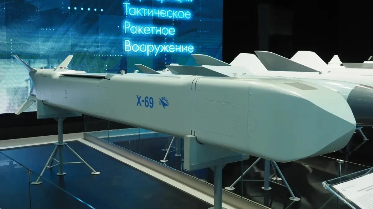 Así es el letal Kh-69, el nuevo misil que Rusia está usando en Ucrania para destruir objetivos críticos: “Es peor que el Kinzhal”
