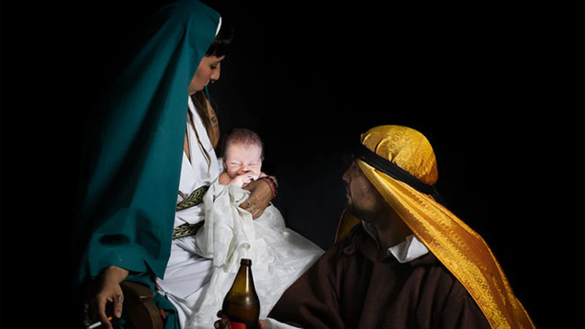 José con “litrona” y María con un “piti”: retiran una exposición por ofensas a la religión
