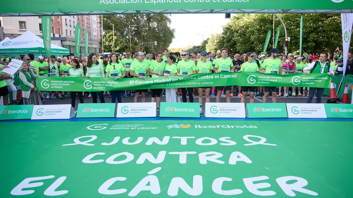 Más de 23.000 personas participan en la carrera contra el cáncer en Madrid