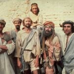 ¿Qué ha hecho "La vida de Brian" por nosotros?: la resurrección de los Monty Python / El elenco original de «La vida de Brian» en Túnez, en 1978