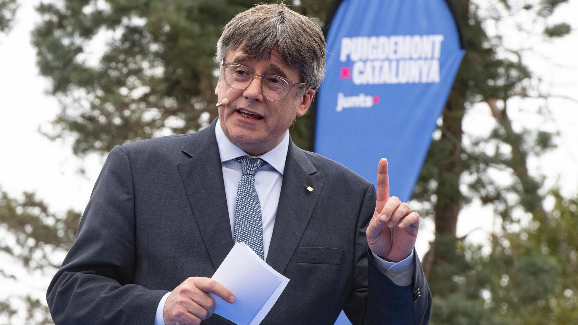 Puigdemont avisa que "si Illa hace un Collboni ya sabe cuáles son las consecuencias" para Sánchez