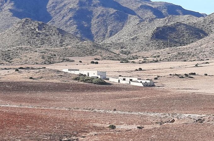 Ecologistas piden a TSJA que paralice cautelarmente el hotel frente a la playa de Los Genoveses (Almería)