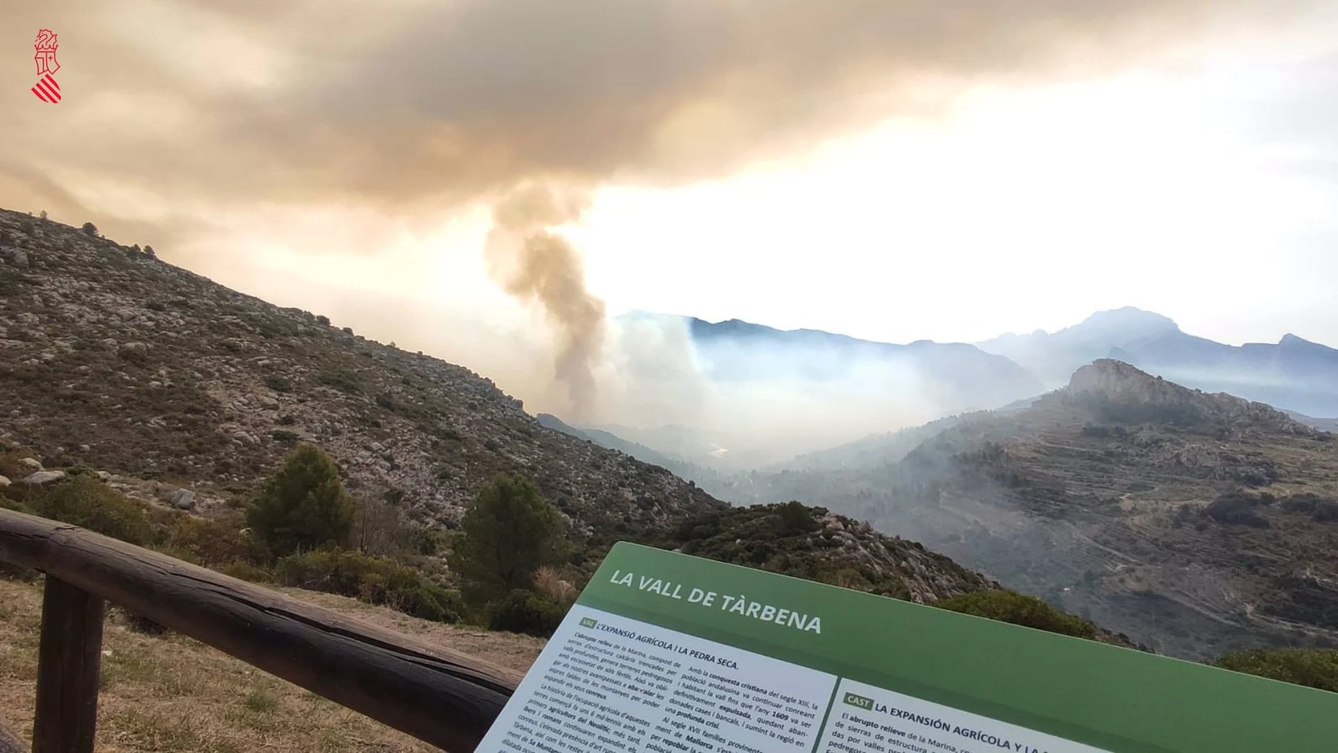 Incendios.- La evolución del incendio de Tàrbena es "favorable" y ya no hay llama en el perímetro