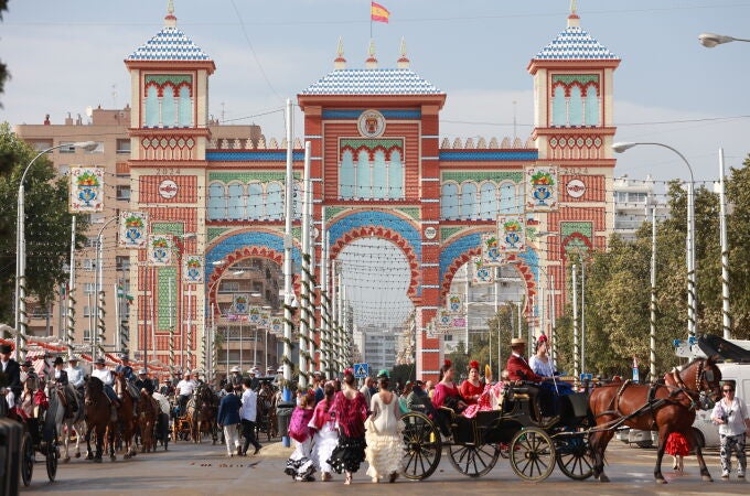 Jornada festiva en la Feria de Abril de Sevilla 2024
