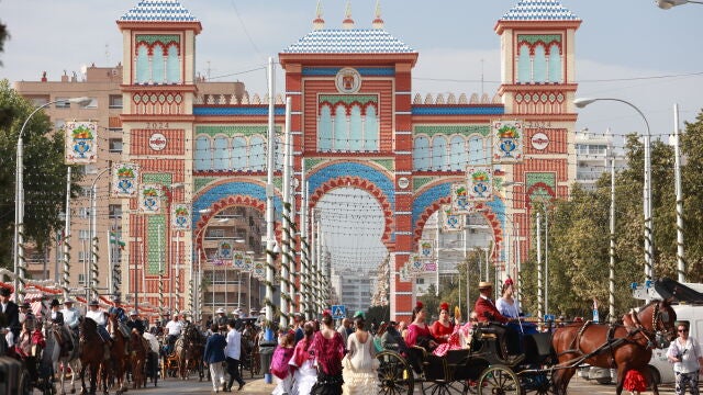 Jornada festiva en la Feria de Abril de Sevilla 2024