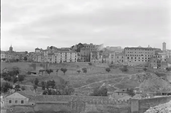 Las sorprendentes imágenes de la entrada del ejército franquista en Toledo en 1936