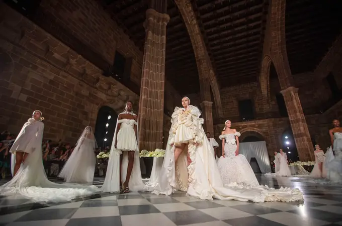  8 tendencias de Barcelona Bridal Fashion Week que van a querer llevar todas las novias en 2025