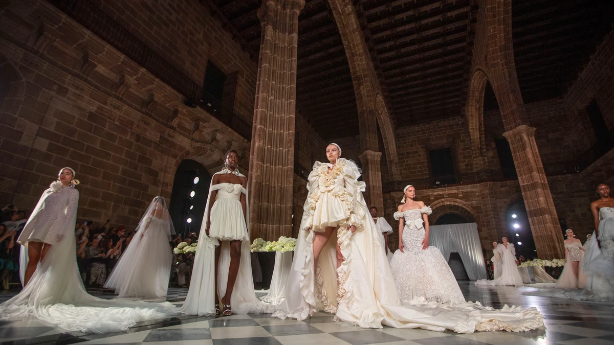8 tendencias de Barcelona Bridal Fashion Week que van a querer llevar todas las novias en 2025