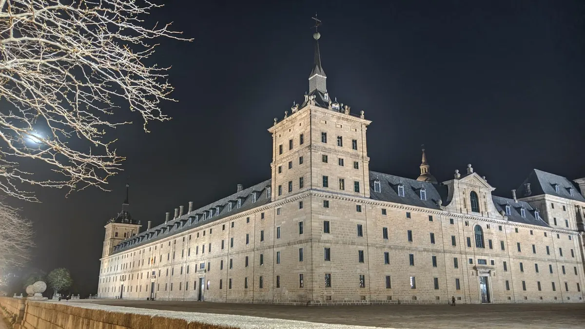 El monasterio de El Escorial, como nunca se ha visto: estrena hoy visitas nocturnas