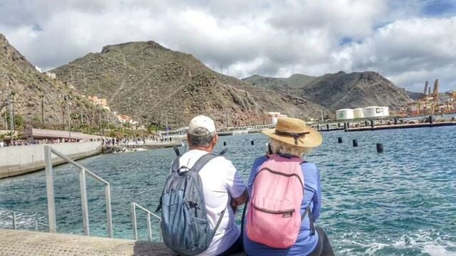 Reabren la zona de los charcos de Valleseco (Tenerife) tras detectar algas y medusas que afectaron a cinco bañistas