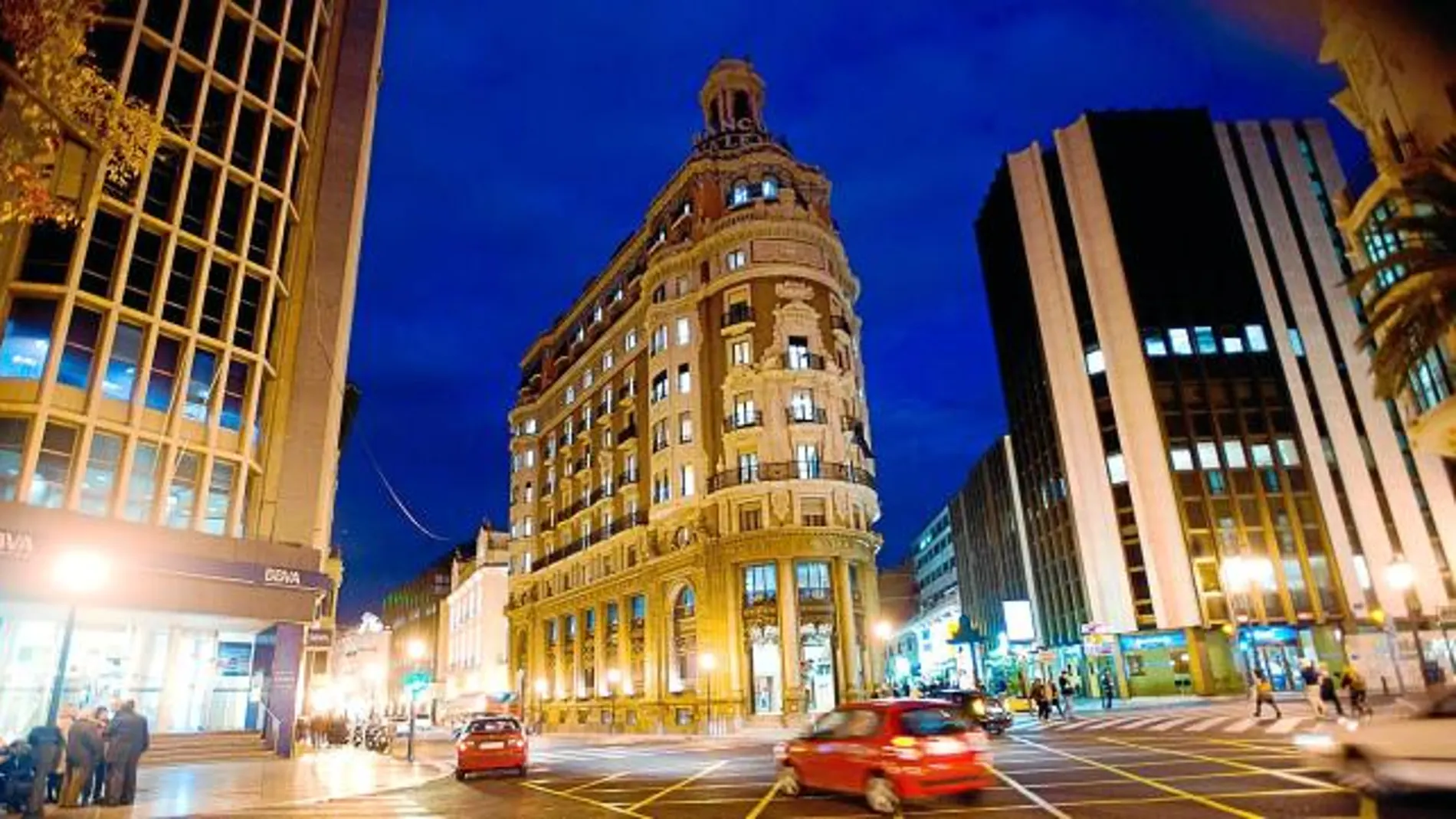 Imagen del majestuoso edificio del antiguo Banco de Valencia
