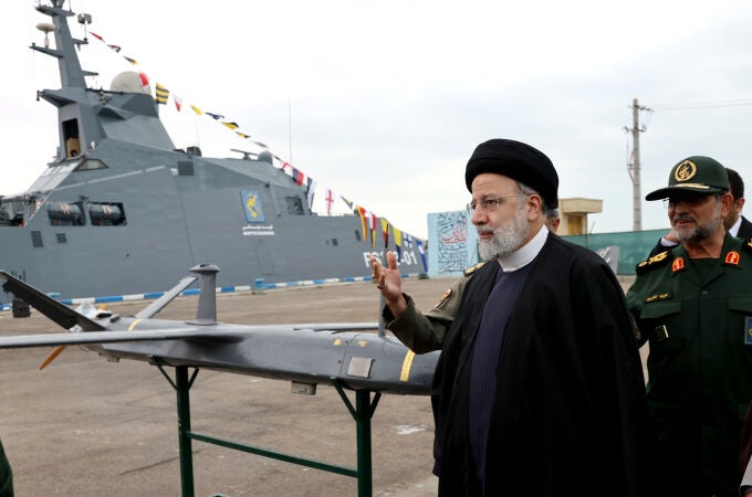 O.Próximo.- Un buque iraní presuntamente vinculado con los ataques de los hutíes en el mar Rojo vuelve a puerto en Irán