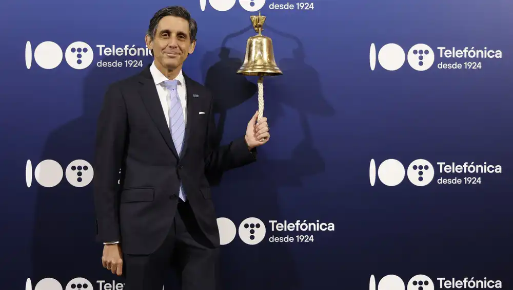 Toque de campana de José María Álvarez-Pallete en la Bolsa de Madrid por el 100 aniversario de Telefónica