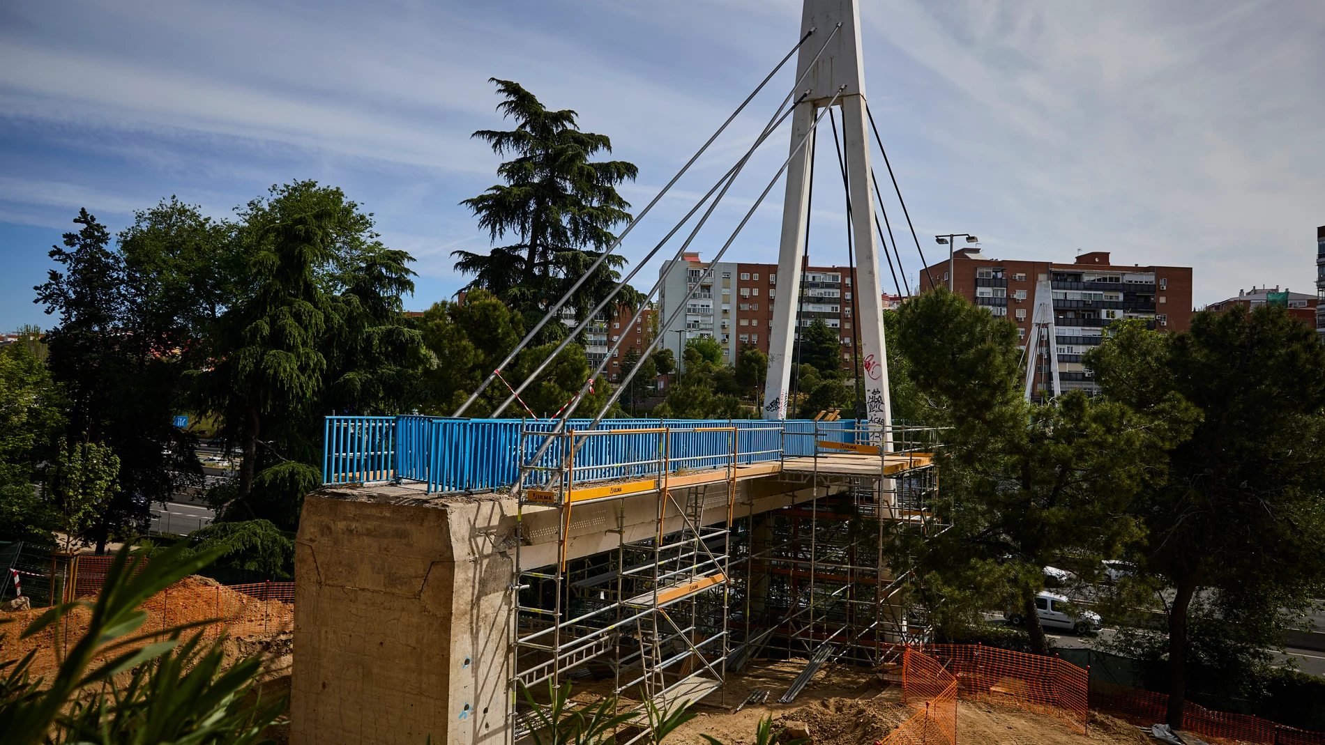 Se han iniciado las obras de rehabilitación integral de la pasarela de Marqués de Zafra