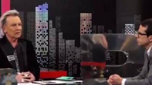 Joseba Solozábal, presentador de TeleBilbao, entrevista a Otxandiano