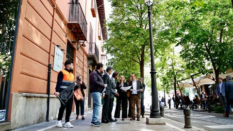 Granada cambia las farolas del centro histórico: tendrán iluminación artística