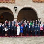 FOTO.- Rey Felipe VI recibe a las autoridades que participan en la Conferencia de Presidentes de Parlamentos de la UE
