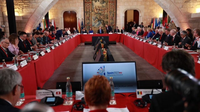 El Rey Felipe VI inaugura en Mallorca la Conferencia de presidentes de Parlamentos de la UE 