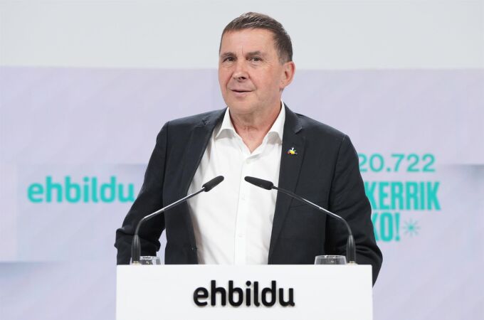 AM-21A.- Otegi pregunta si "va a haber suma abertzale, una suma por la izquierda" o se mantendrá "un Gobierno que resta"