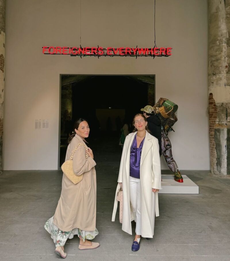 Tamara Falcó y Luisa Berbel en la Bienalle de arte contemporáneo de Venecia