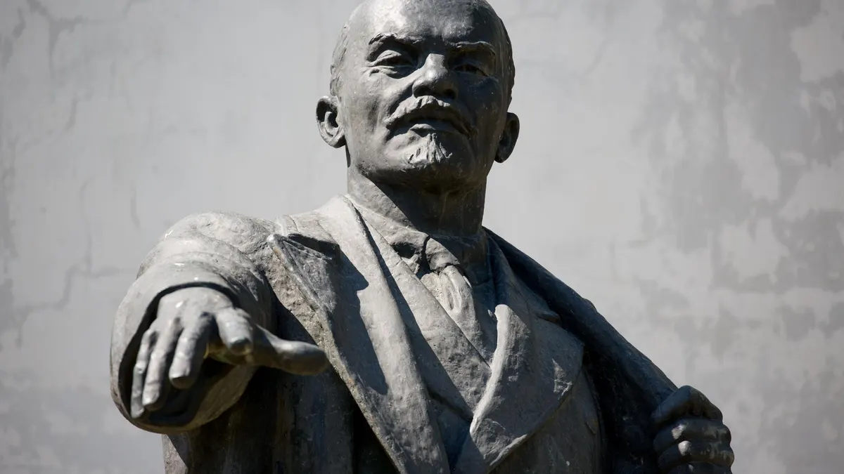 Finlandia entierra a Lenin y cierra el último museo en su honor