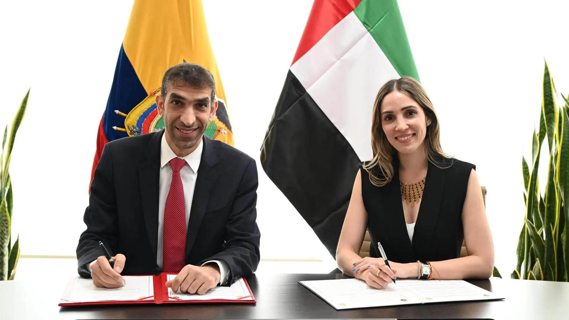 Economía.- Ecuador y Emiratos Árabes Unidos comienzan a negociar un acuerdo comercial