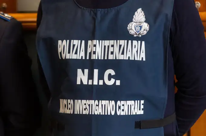 Detenidos trece guardias penitenciarios por agredir y torturar a menores en un centro de internamiento en Milán
